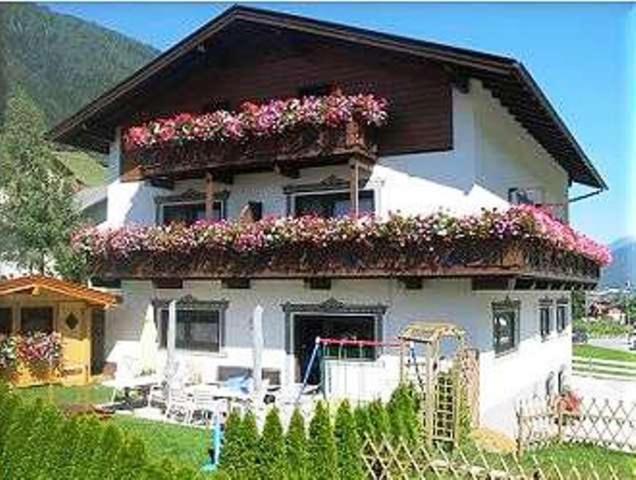Pension Kristall Neustift im Stubaital Luaran gambar
