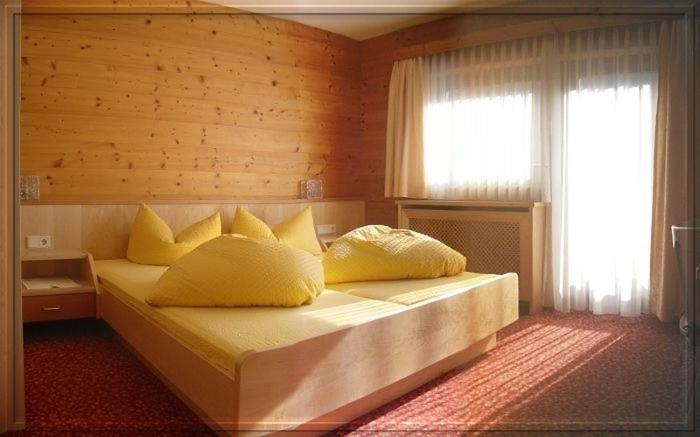 Pension Kristall Neustift im Stubaital Luaran gambar